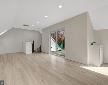 1108 Bellview Road - Photo Thumbnail 37