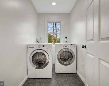 1108 Bellview Road - Photo Thumbnail 24