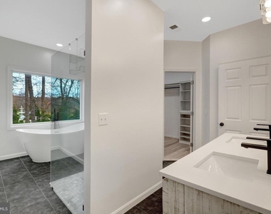 1108 Bellview Road - Photo Thumbnail 17