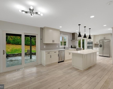 1108 Bellview Road - Photo Thumbnail 8