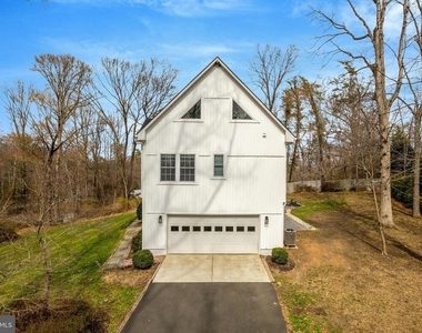 1108 Bellview Road - Photo Thumbnail 43