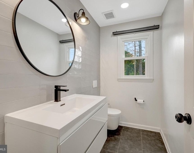 1108 Bellview Road - Photo Thumbnail 12