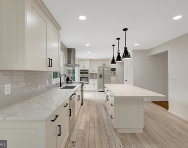 1108 Bellview Road - Photo Thumbnail 9