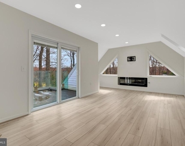 1108 Bellview Road - Photo Thumbnail 36