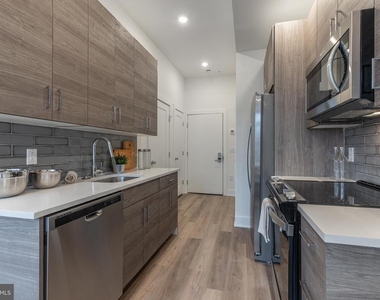 5545 Pulaski Avenue - Photo Thumbnail 16