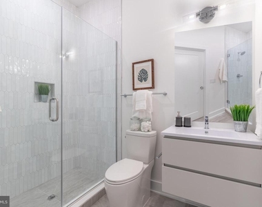 5545 Pulaski Avenue - Photo Thumbnail 9