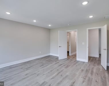 2015 N College Avenue - Photo Thumbnail 8