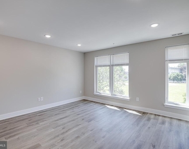 2015 N College Avenue - Photo Thumbnail 10