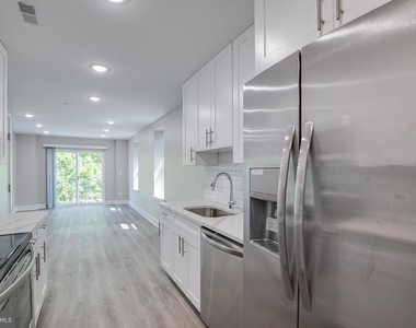 2015 N College Avenue - Photo Thumbnail 21