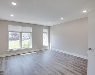 2015 N College Avenue - Photo Thumbnail 7