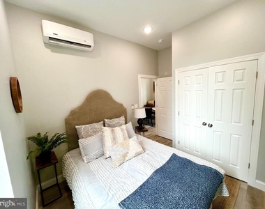 1233 N 6th Street - Photo Thumbnail 4