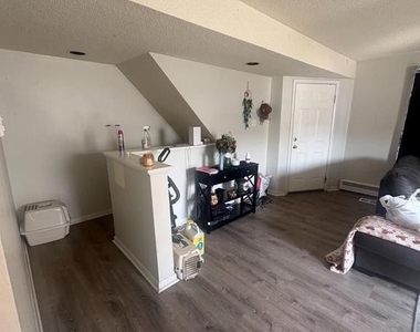 946 Faunce Street - Photo Thumbnail 1