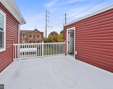 819 11th Avenue - Photo Thumbnail 8