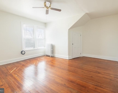 401 W Washington Street - Photo Thumbnail 8