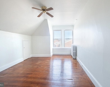 401 W Washington Street - Photo Thumbnail 12