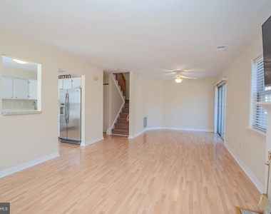6202 Cedar Court - Photo Thumbnail 6