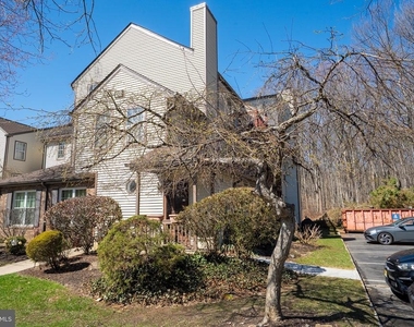6202 Cedar Court - Photo Thumbnail 1