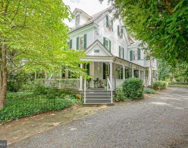 315 Chestnut Street - Photo Thumbnail 2