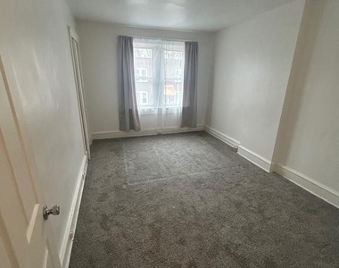 30 Amboy Avenue - Photo Thumbnail 13
