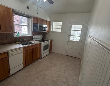 30 Amboy Avenue - Photo Thumbnail 6