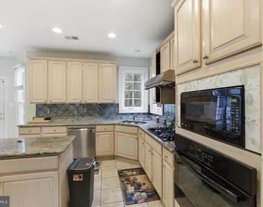 2928 Marlow Farm Terrace - Photo Thumbnail 8