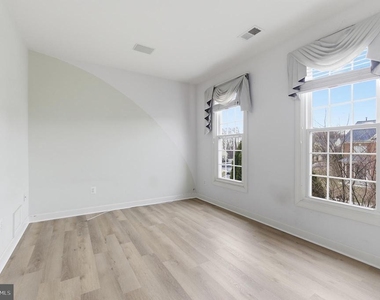 2928 Marlow Farm Terrace - Photo Thumbnail 20