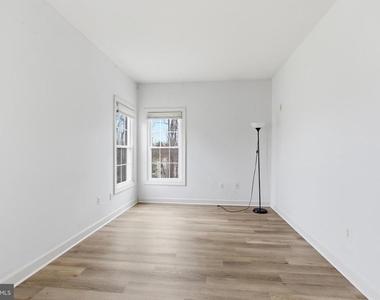 2928 Marlow Farm Terrace - Photo Thumbnail 25