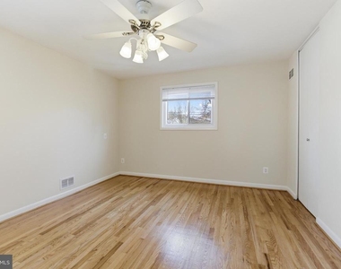 11100 Markwood Drive - Photo Thumbnail 4