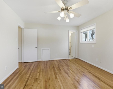 11100 Markwood Drive - Photo Thumbnail 5