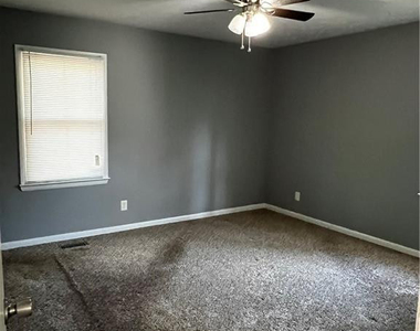 735 Prestige Boulevard - Photo Thumbnail 10