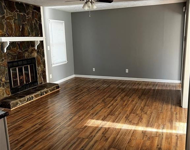 735 Prestige Boulevard - Photo Thumbnail 2