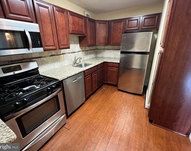 11801 Rockville Pik - Photo Thumbnail 3