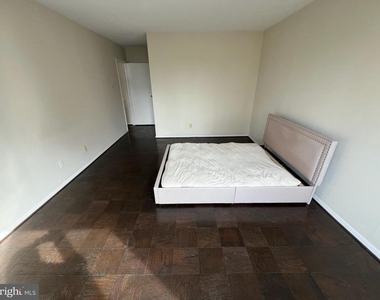 11801 Rockville Pik - Photo Thumbnail 13