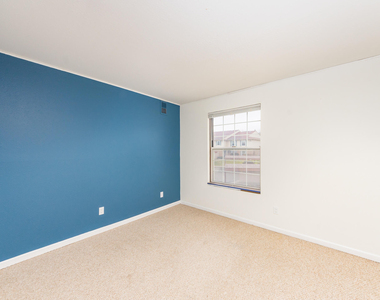 19130 Northridge Road - Photo Thumbnail 10