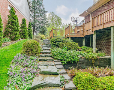 16646 Brooklane Boulevard - Photo Thumbnail 36