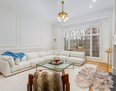 16646 Brooklane Boulevard - Photo Thumbnail 3