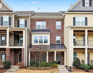 512 Austin View Boulevard - Photo Thumbnail 1