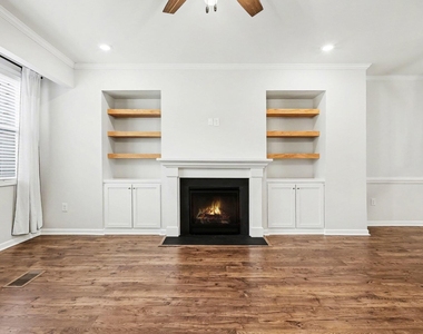 512 Austin View Boulevard - Photo Thumbnail 11