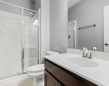 512 Austin View Boulevard - Photo Thumbnail 5