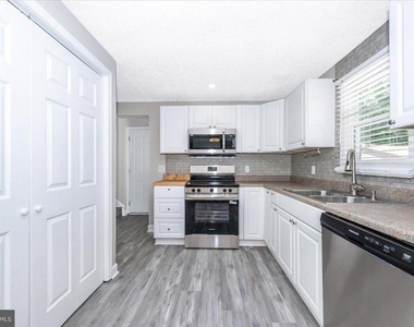 12284 Bandera Lane - Photo Thumbnail 14
