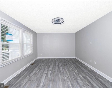 12284 Bandera Lane - Photo Thumbnail 3
