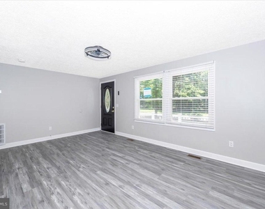 12284 Bandera Lane - Photo Thumbnail 5