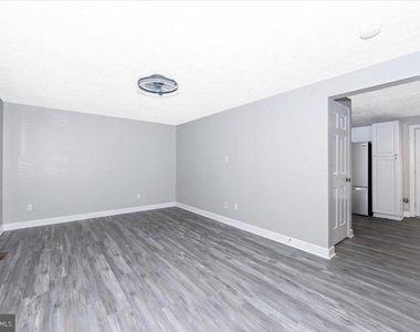 12284 Bandera Lane - Photo Thumbnail 4