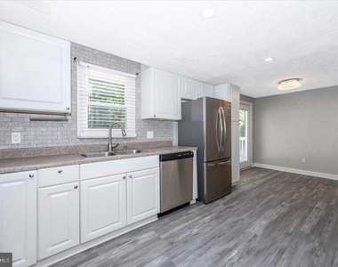 12284 Bandera Lane - Photo Thumbnail 16