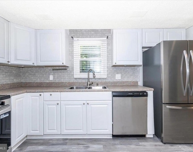 12284 Bandera Lane - Photo Thumbnail 15
