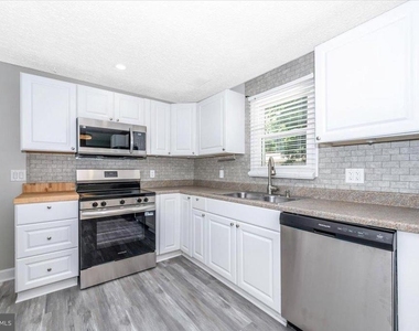 12284 Bandera Lane - Photo Thumbnail 13