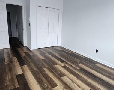 3502 E Lombard Street - Photo Thumbnail 3