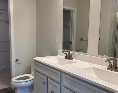 168 Bethlehem Pl - Photo Thumbnail 10