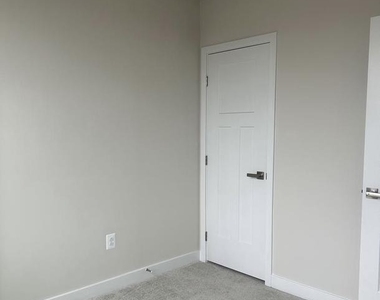 168 Bethlehem Pl - Photo Thumbnail 15