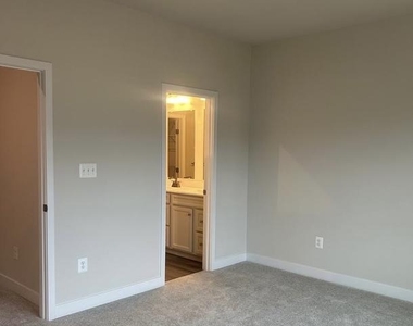 168 Bethlehem Pl - Photo Thumbnail 11